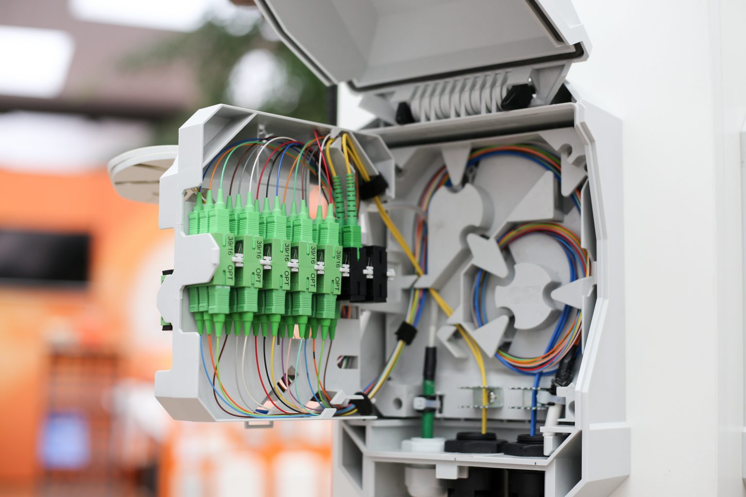 Fibre Cable Repair. Can fibre optic cable be joined? Fibre Optic Cabling