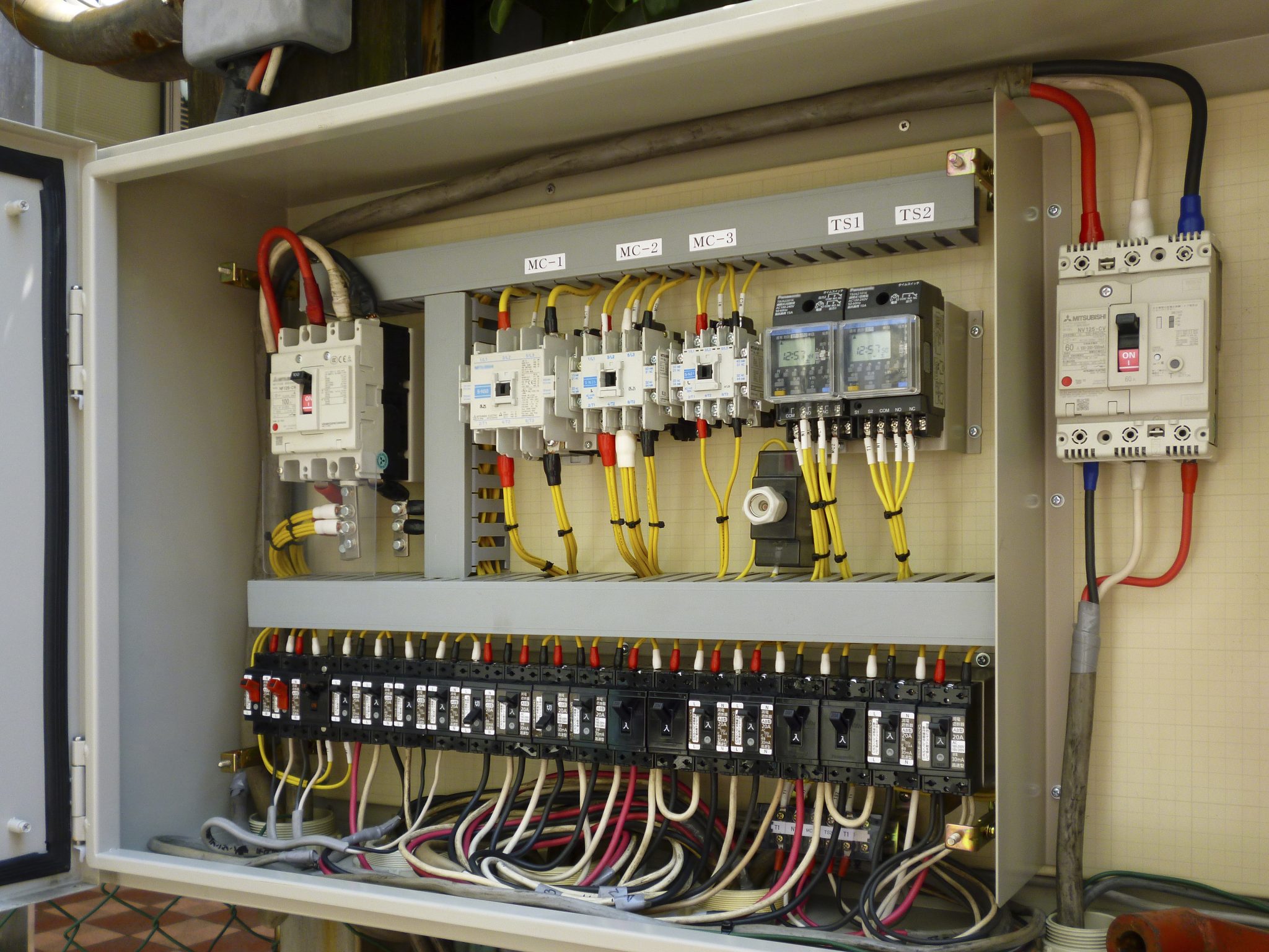 Common Fuse Box Problems fuse boxes Fuse Box Problems
